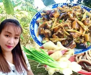 فرآوری سوسیس مار؛ این سه تا خانوم هیکلی با مار و مارماهی سوسیس درست میکنن عجیب و غریب