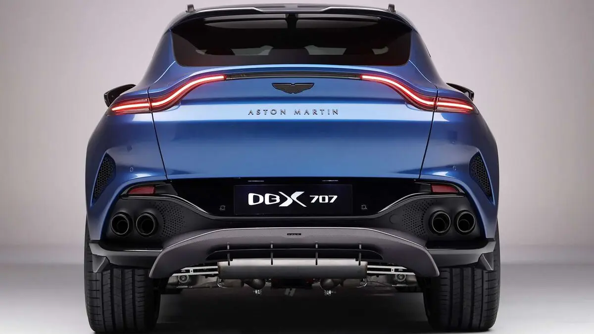 aston-martin-dbx707-rear-view (1)