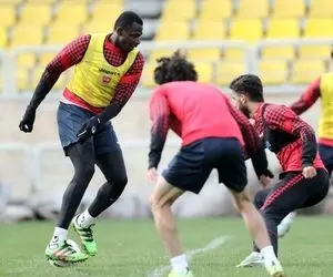 یاغی تنومند قرمزها به دنبال سنت شکنی در دربی!