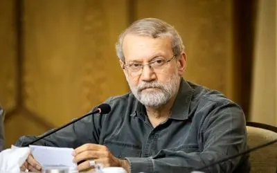 جواب سربالای لاریجانی به سوال خبرنگار آمریکایی‌ در مورد یکی از مراکز هسته ای