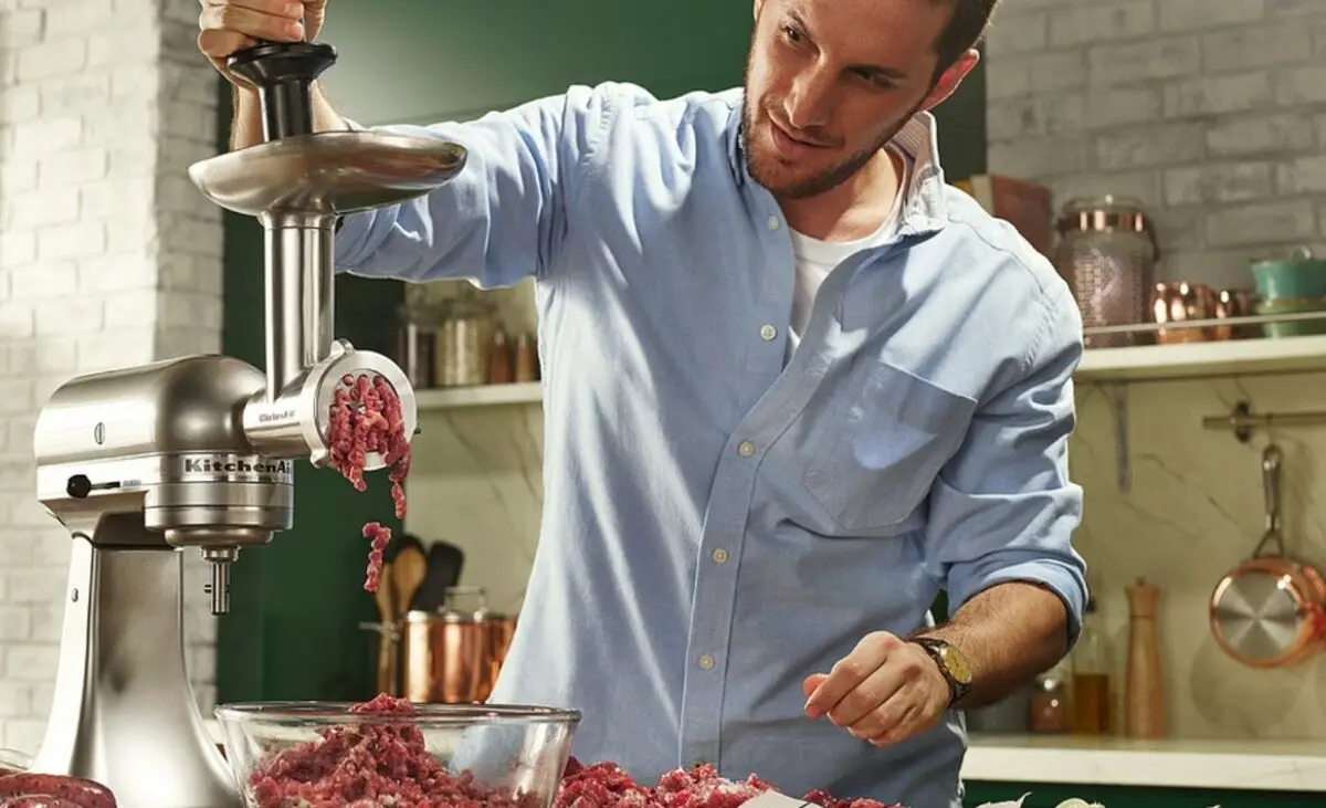 clean-and-care-meat-grinder-4