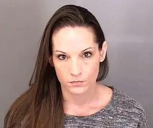 همخوابی ننگین مادر 38 ساله با دوستان فرزندش!