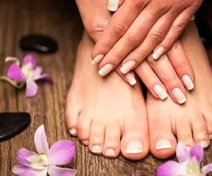 انواع موم اپیلاسیون؛ موم  سرد بهتر است یا گرم؟