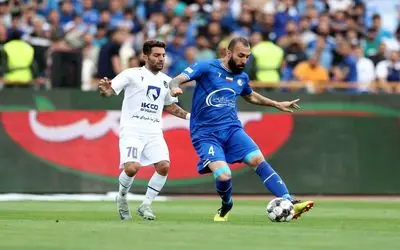 استقلال از پرسپولیس پیشی می‌گیرد؛ برتری خفیف آبی‌ها در جام حذفی