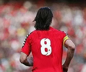 رونمایی از چهره جدید شماره هشت تیم فوتبال پرسپولیس