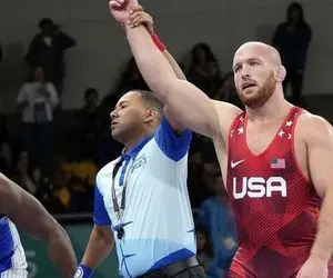 قهرمان کشتی جهان و المپیک بازداشت شد