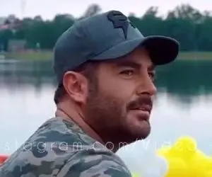 آواز احساسی؛ گلزار رفته کنار دریاچه نشسته و برای آیسان چه پرشور میخونه تو اوج رفته