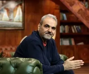 چرا هنوز جواد خیابانی گزارش می‌کند؟