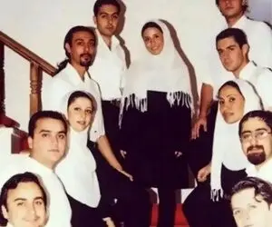 آواز نوستالژی؛ سال 1379 اجرای گرون آین که ممدرضا گلزار خیلی فسقلی بوده چقدرم خجالتیه