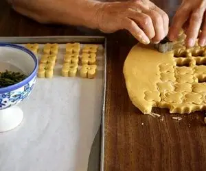 آموزش آشپزی؛ شیرینی نخودچی خونگی