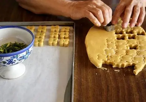 آموزش آشپزی؛ شیرینی نخودچی خونگی