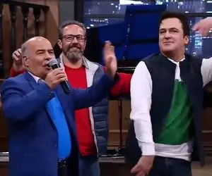 سکانس خندان؛ اصغر کبیری و حامد آهنگی خوندن و رقصیدن و ملت رو خندوندن