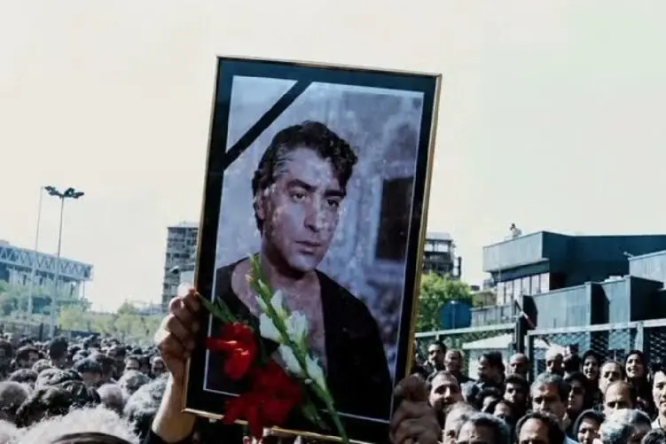 روزی که طهران در سوگ «سلطان قلب‌ها» گریست؛ تشییع محمدعلی فردین