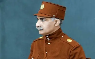 سفر به ایام قدیم سال 1314؛ بازدید رضاخان پهلوی از آزمایشگاه دانشگاه تازه تاسیس تهران