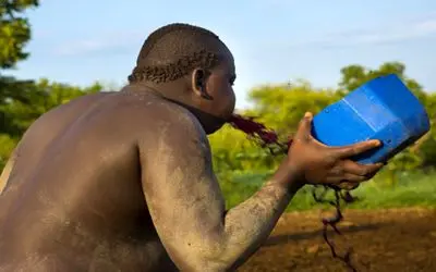 ترکیب خام شیر و خون گاو نوشیدنی مخصوص مردان / روایتی از مراسم عجیب کائل