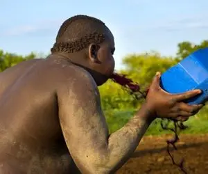 ترکیب خام شیر و خون گاو نوشیدنی مخصوص مردان / روایتی از مراسم عجیب کائل