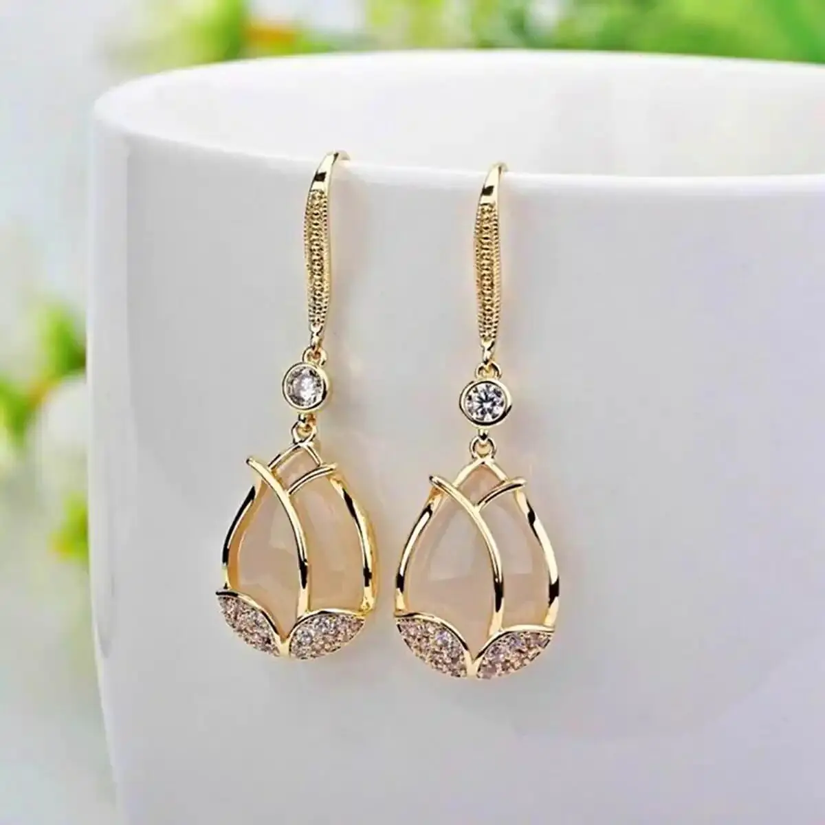 گوشواره طلای نگین دار