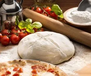 آموزش آشپزی؛ خمیر پیتزای نرم و لطیف + اندازه دقیق با لیوان