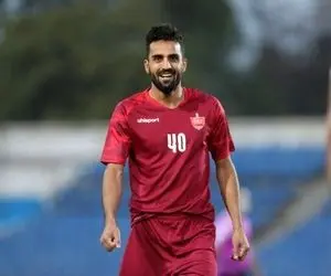 مهاجم پرسپولیس فعلا نمی تواند برای این تیم بازی کند!