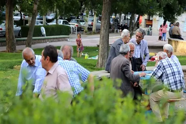 بازنشستگان کشوری و لشکری 