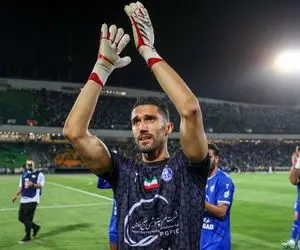 (عکس) استقلال کاپیتانش را آنفالو کرد!