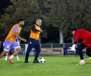 تیم ملی میزبان بازیکن جدید؛ پزشکیان پا به توپ شد