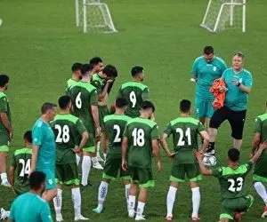  اعتراض مهاجم تیم ملی به بلندگو!