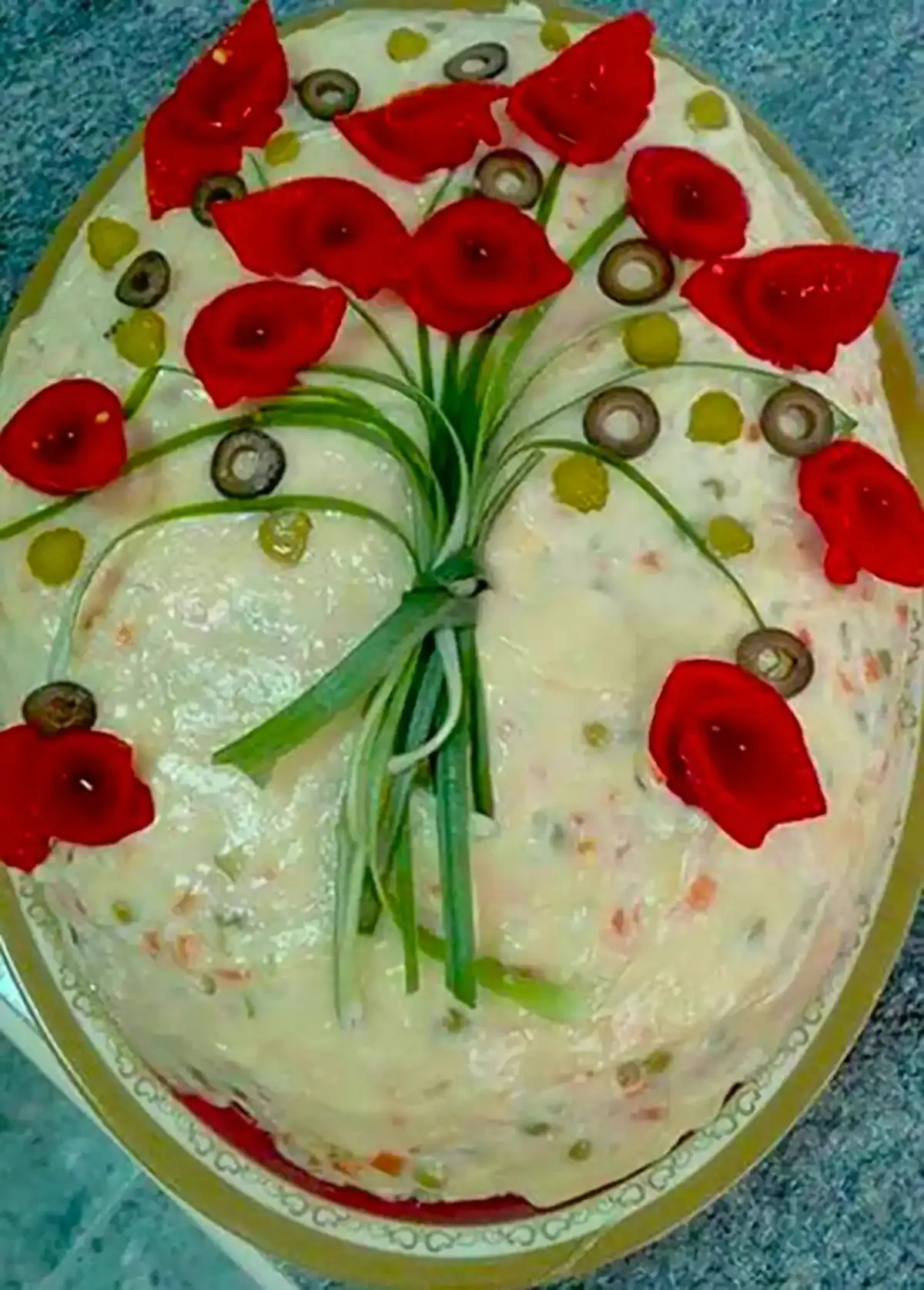 تزیین سالاد الویه