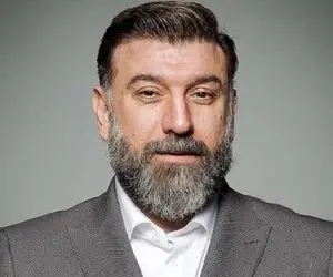 آواز شاد؛ رقص خدابیامرز علی انصاریان تو خلوت خودش دلت پر میزنه ای امان ای