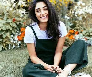 (عکس) گلشیفته فراهانی با تجهیزات لازم وارد ۲۰۲۱ شد