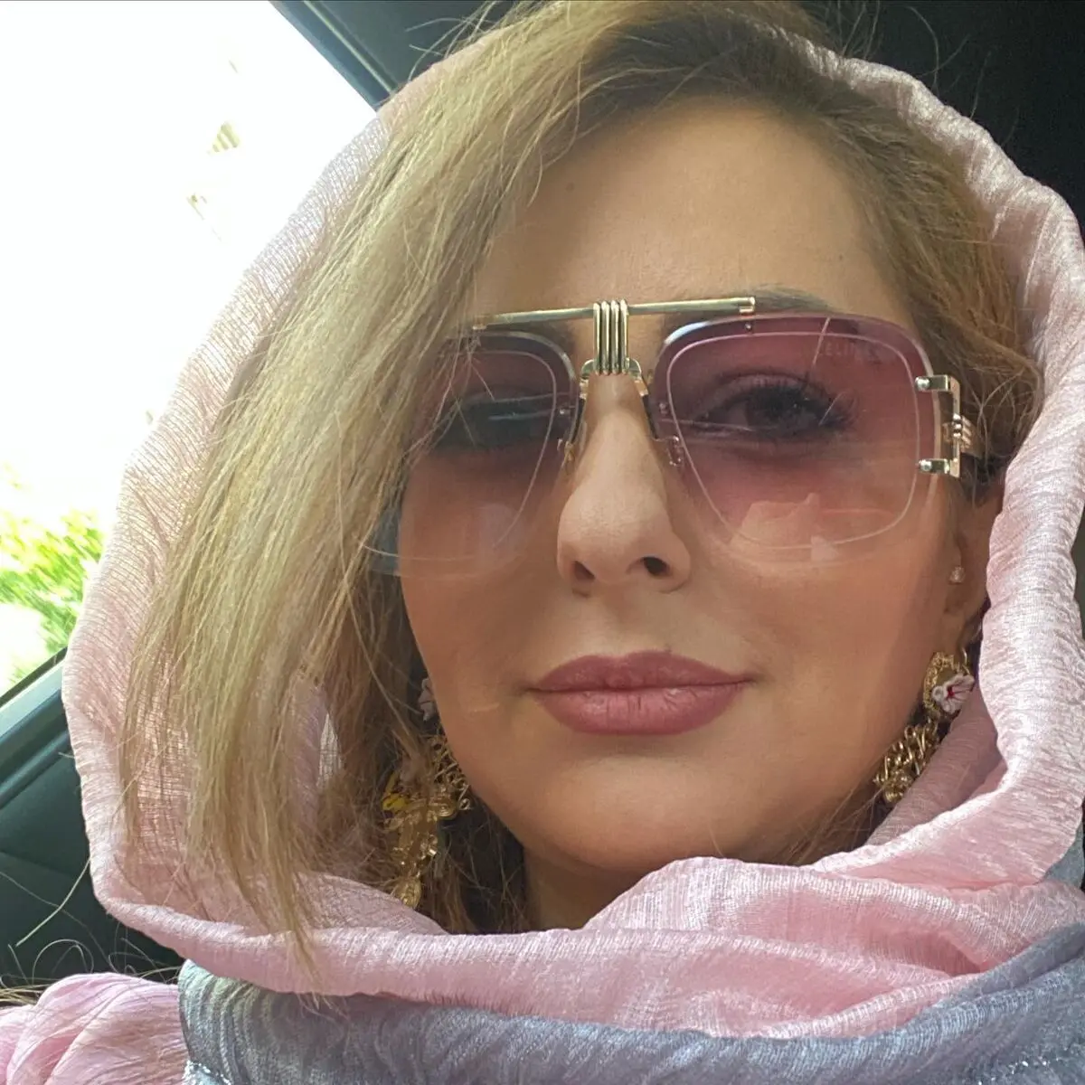 nafisehroshan_1591071966