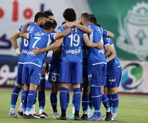 استارت استقلال با 9+2 نفر