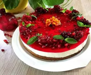 آموزش آشپزی؛ چیز کیک انار یخچالی برای شب یلدا