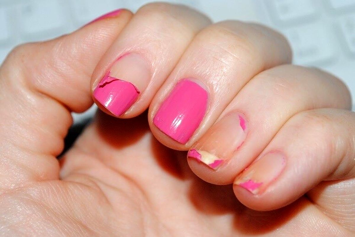 damaged-nails-polish