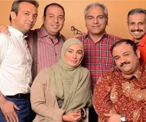 سکانس خندان/قیافه کج و کوله و کپ کرده غفوریان مدیری روترکونده میگه دیگه نمیتونم