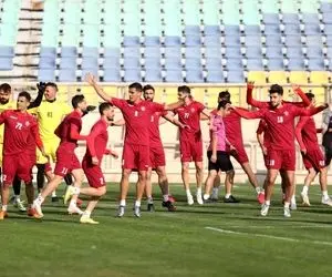 نیمکت‌نشینی دو ستاره پرسپولیس مقابل نساجی