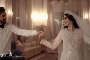 آواز شاد؛ ادا اطوار چالشی مریم مومن برای حاظر شدنش تو عروسی / رو پا بند نیست