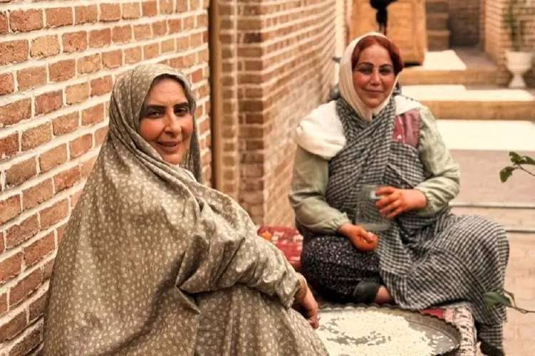 آواز هنرمندانه؛ باورکردنی نیست مرجانه گلچین و بهنوش بختیاری موش موشی شدن آهنگ میخونن