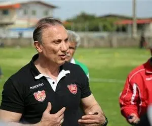 درخشان: چرا باید به یحیی گل ‌محمدی اولتیماتوم بدهند؟