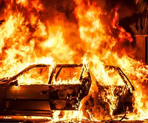 زنده زنده سوختن 2 زن ایرانی در آتش سوزی مشکوک در خودرو
