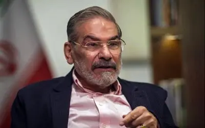 حضور علی شمخانی در مراسم وداع با شهدای تهران