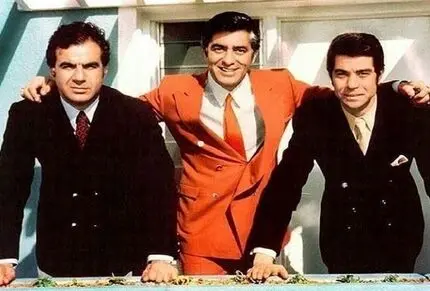 ببینید| سفر به سالها پیش؛ رقص ناصر ملک مطیعی تو عروسی دخترش با همراهی فردین