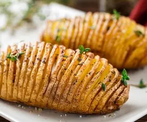 آموزش آشپزی؛ سیب زمینی پخته با سیر و کره آسون و خوشمزه