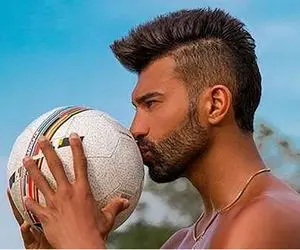 هجوم پرسپولیسی ها به پیج رامین رضاییان بخاطر این عکس!