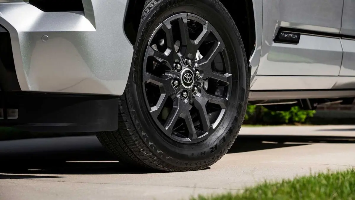 Toyota Sequoia2023
