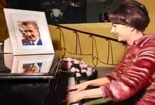 سفر به ایام قدیم 1348؛ نگاه پر نفرت و عصبانی فرح به شاه مخلوع در حرم امام رضا