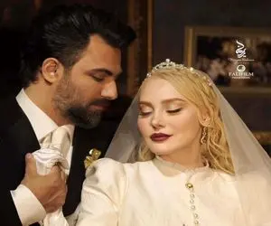 معماری خلاقانه؛ آرام جعفری چه فرش رنگ و لعاب داری برا جهیزیه اش خرید ست با دکور خونش