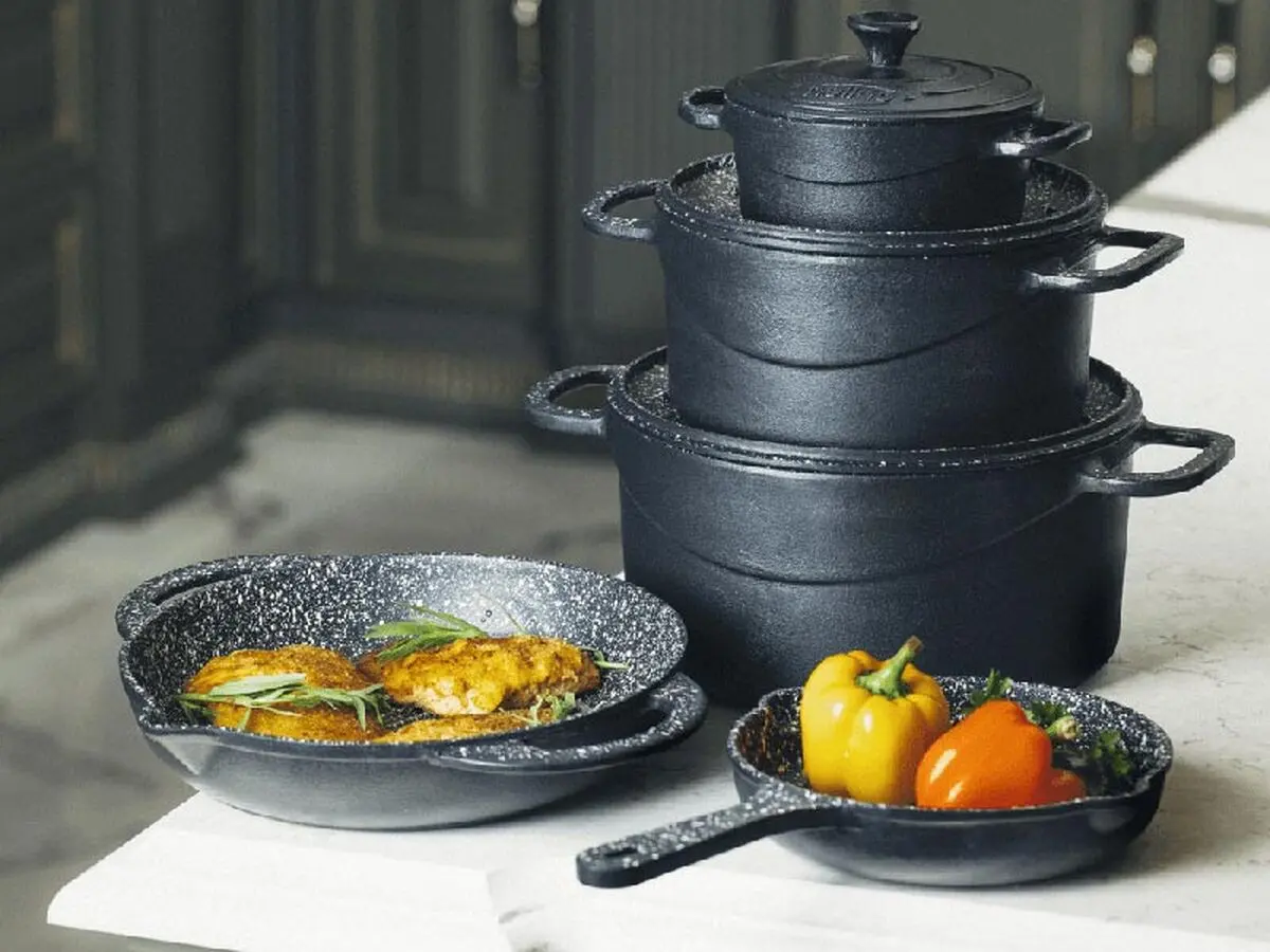 تمیز کردن ظروف چدنی