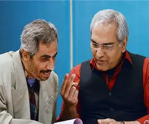 سکانس خندان/تیم مدیری تو این صحنه از خنده پخش زمین شدن 