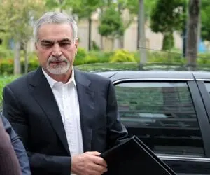 حسین فریدون با شکل و شمایل جدید در مراسم یادبود خواهر سیدمحمد خاتمی